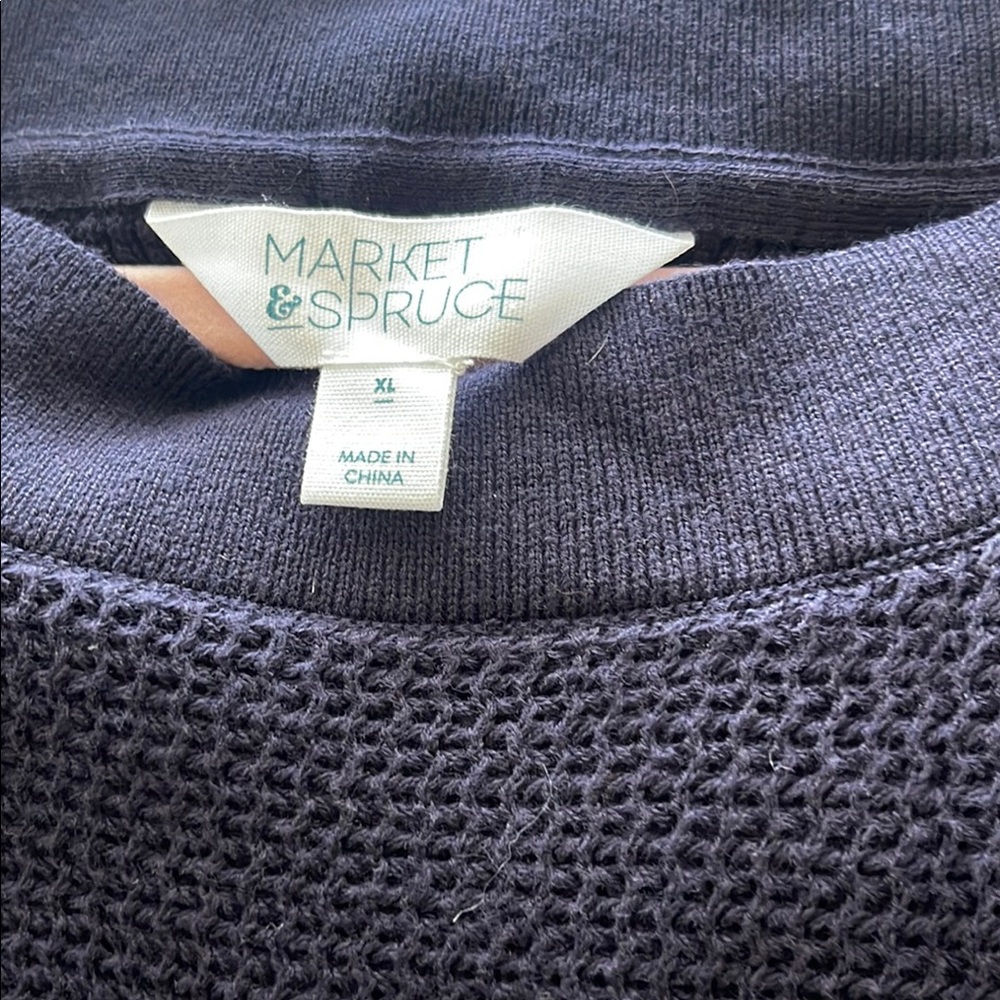 Market & Spruce Textured Knit in Deep Blue with white stripes.